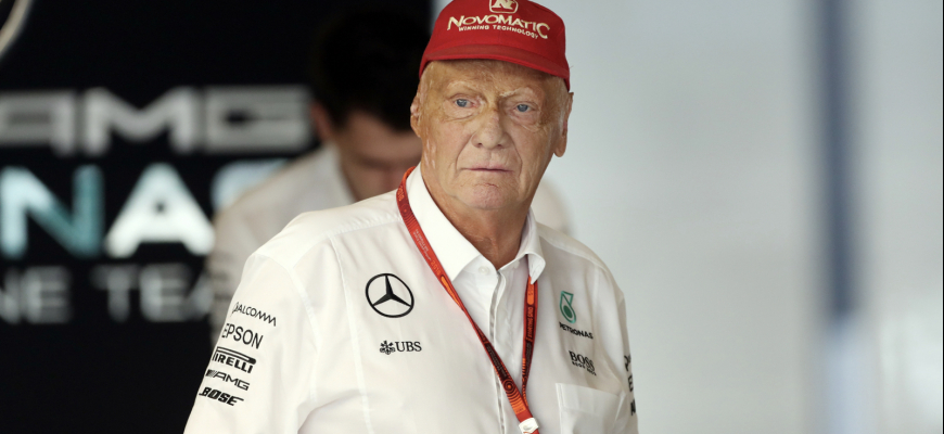Vo veku 70 rokov zomrel Niki Lauda