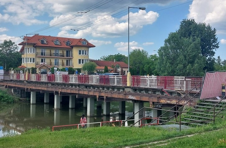 UZÁVERA KĽÚČOVÉHO MOSTA V BRATISLAVE! VYBRANÉ VOZIDLÁ UŽ VYLÚČILI, VYHLÁSILI MIMORIADNU SITUÁCIU