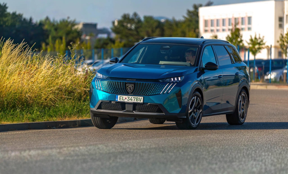 TEST PEUGEOT 5008 PHEV: NAHRADÍ DIESEL?