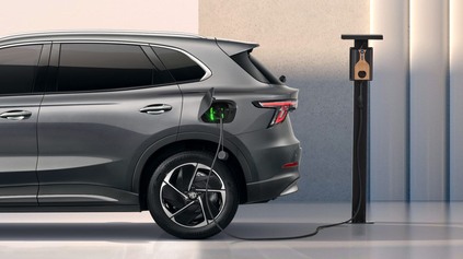 ROZHODNUTÉ. KILOMETROVÁ DAŇ PRE ELEKTROMOBILY UŽ ČOSKORO, ZDANIA AJ PLUG-IN HYBRIDY!