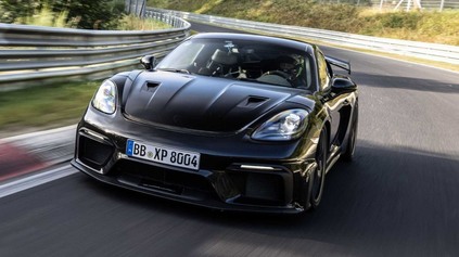 Nové Porsche 718 GT4 RS rozdrvilo na Nürburgringu štandardný model GT4 rozdielom triedy