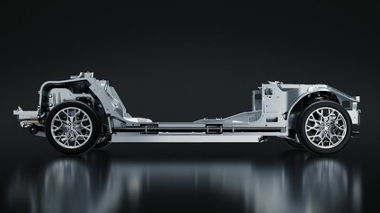 STLA Large detailne: Alfe Romeo i Dodge dá dojazd 800 km a dostane aj klasické spaľovacie motory!