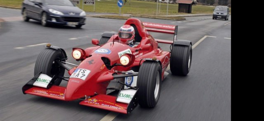 Formula Ford s legalizáciou do premávky
