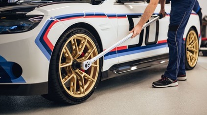 Takto vzniká 50-kusová séria BMW 3.0 CSL. Jedno z áut v aukcii predali za viac ako 800 tisíc eur