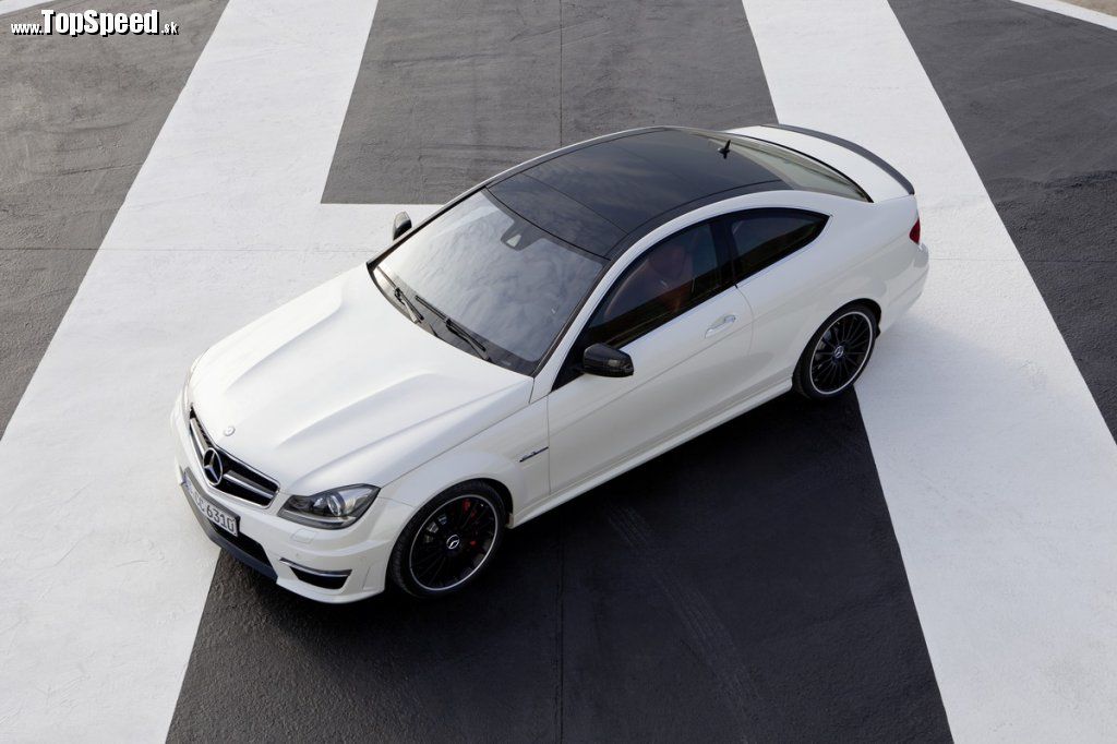 Mercedes-C63-AMG-Coupe