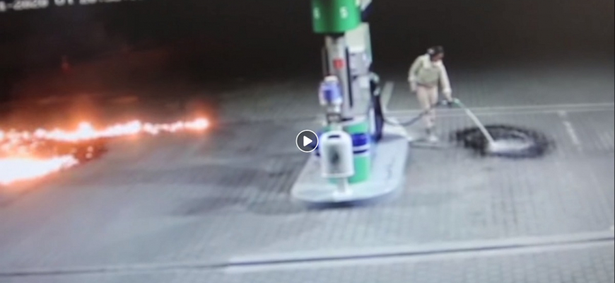 Žena rozlievala a zapaľovala benzín priamo na pumpe v Nitre