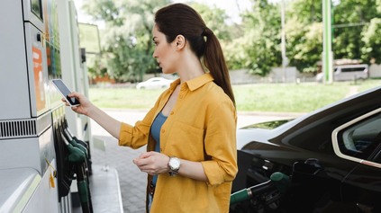 DRUŽBA JE OPRAVENÁ: KEDY SA SLOVENSKÉ CENY NA PUMPÁCH VRÁTIA DO NORMÁLU?