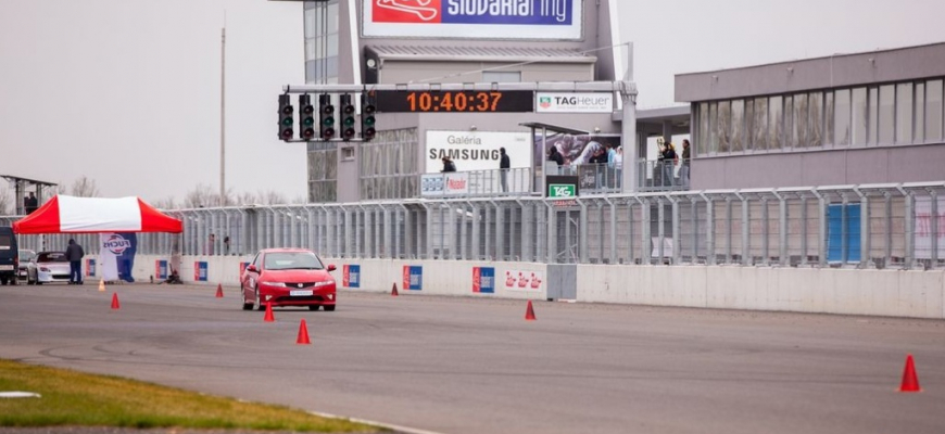 VIDEO: AutoSlalom FUCHS 2012 - SlovakiaRing