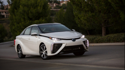 Toyota zatracuje elektromobily. Nepomôže im ani rýchle nabíjanie!