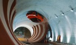 Vývrtka v tuneli? Číňania skúsili zopakovať legendárny kúsok Schumachera