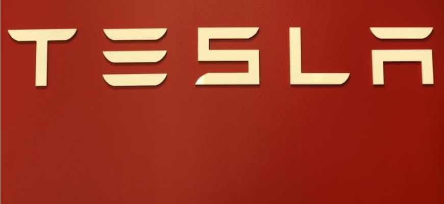 Tesla zvyšuje záruku na motor! Do nekonečna a ešte ďalej!