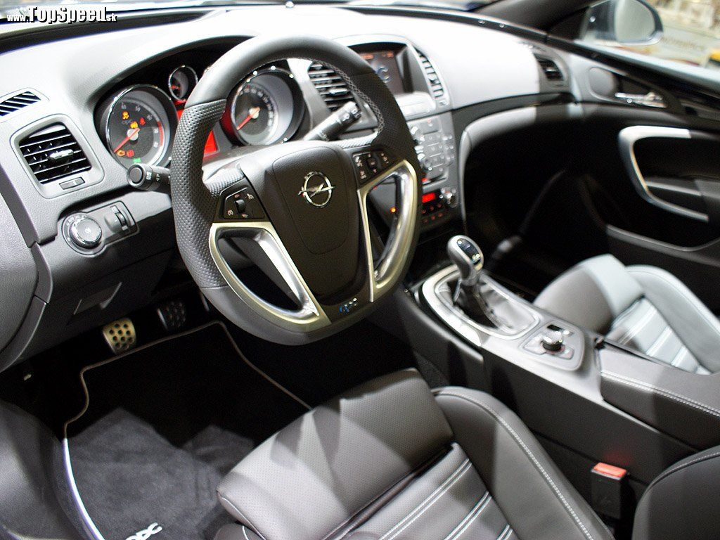 Interiér Opel Insignia OPC je zmesou známych súčiastok od GM