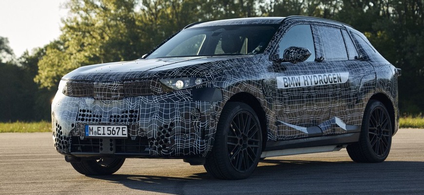 Nové vodíkové BMW iX5 Hydrogen oficiálne. Toto auto už mieri do sériovej výroby