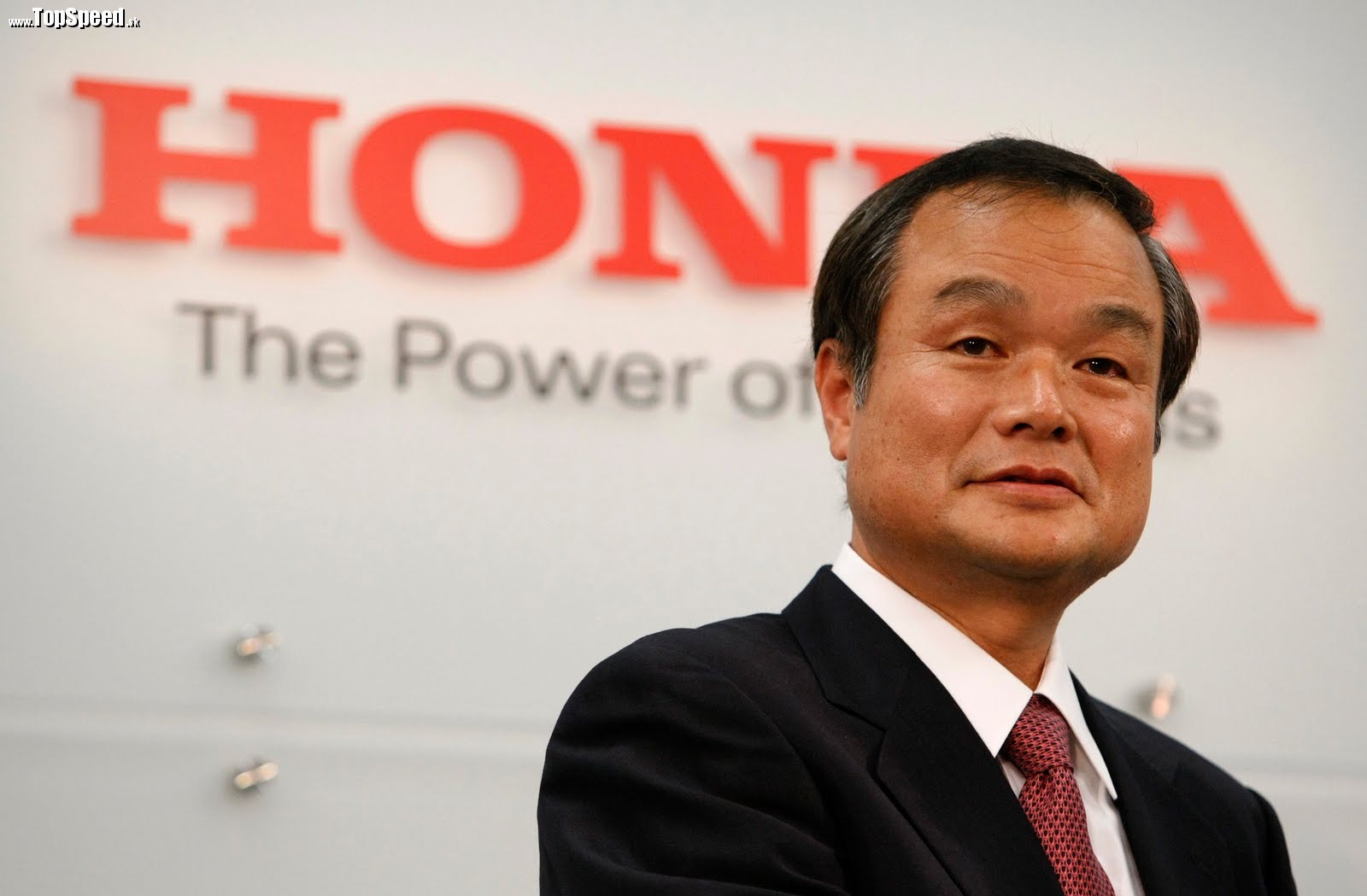 Takanobu Ito je prezident spoločnosti Honda. Jeho tvrdenia teda budú pravdivé.