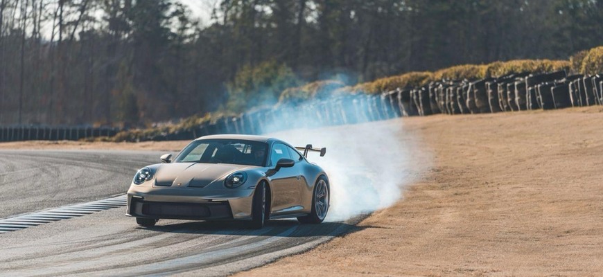 Chcete driftovať na Porsche 911 GT3? Automobilka vás to naučí