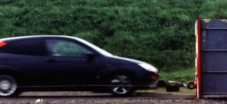 Crashtest v rýchlosti 192 km/h - dôsledky sú katastrofálne