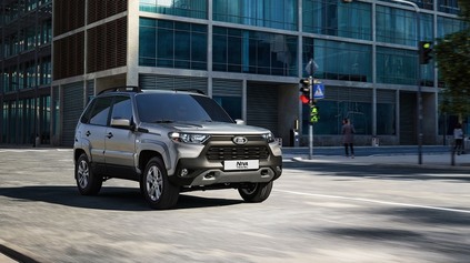 Lada Niva Travel 2021 je tu. Rusi znova predvádzajú umenie nekonečných faceliftov