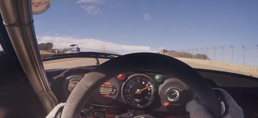 1 kolo, 20 áut a 62 rokov Porsche na okruhu Laguna Seca