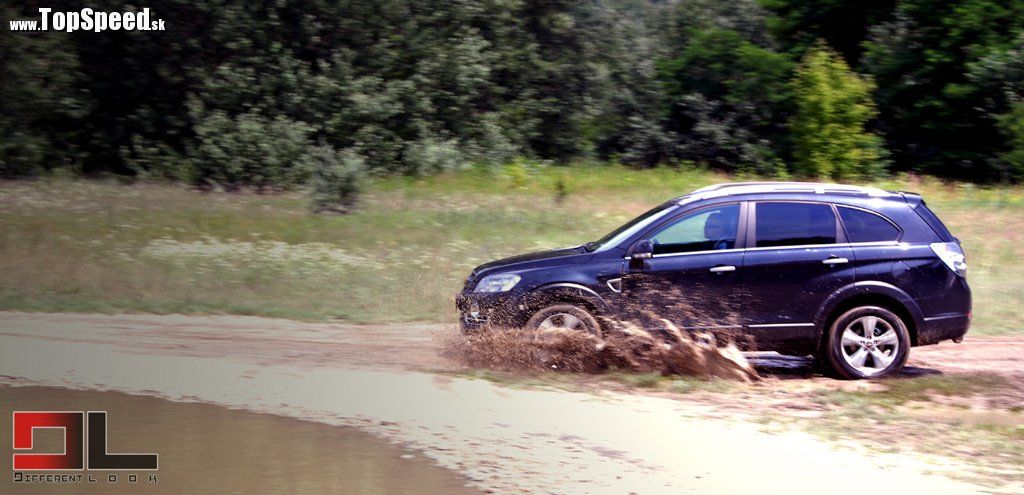 Hrátky mimo spevnenej cesty? Prečo nie, Captiva sa ľahšieho terénu nezlakne.