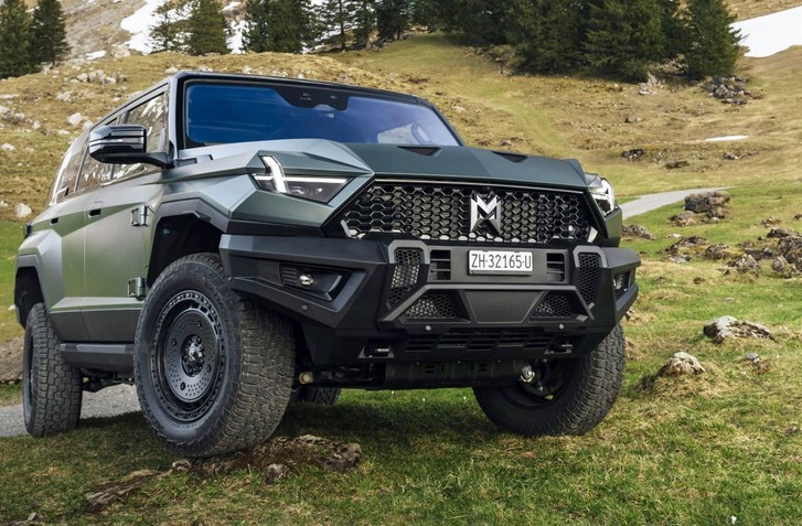 ČÍNSKY KOLOS MHERO 917 MÁ SLOVENSKÉ CENY. JEHO 4 MOTORY NAPÁJA OBROVSKÁ 143-KWH BATÉRIA