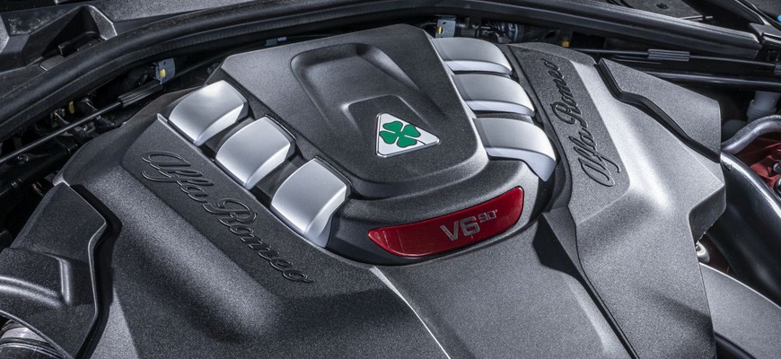 Šesťvalcové Alfy Romeo so zeleným štvorlístkom sú späť! Aj tak vyzerá odklon od elektromobilov