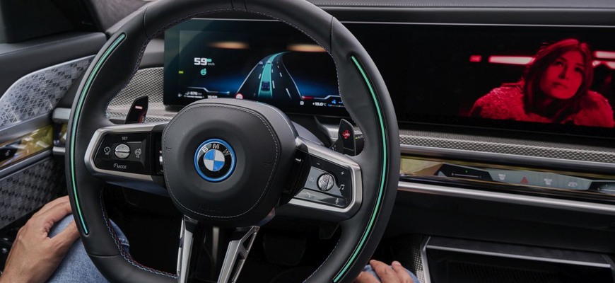 Sedmička po facelifte príde o automatizovanú jazdu úrovne 3! Prečo to BMW považuje za pokrok?