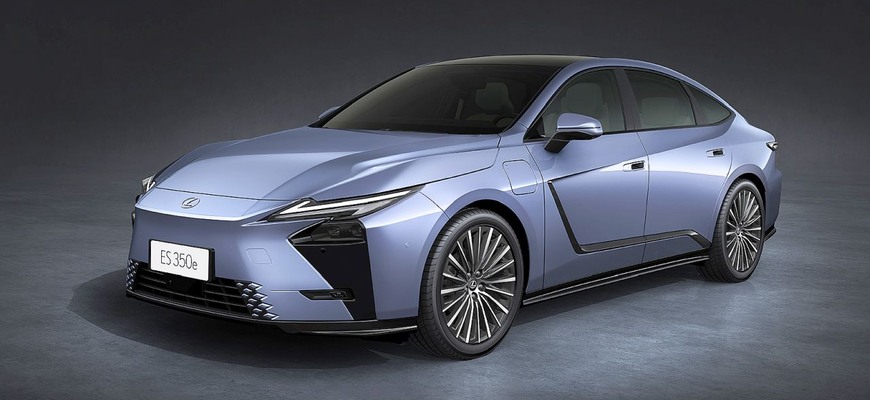 Nový Lexus ES dáva na výber hybridný alebo elektrický pohon. Pôjde proti Audi A6 i BMW radu 5