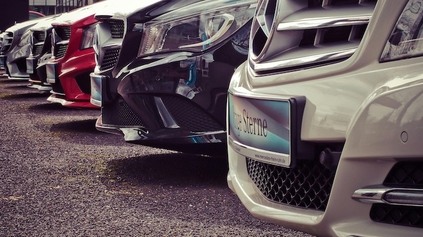 ŠTÚDIA UKÁZALA, KOĽKO MUSI PRACOVAŤ PRIEMERNÝ SLOVÁK NA PRIEMERNÉ OJAZDENÉ AUTO