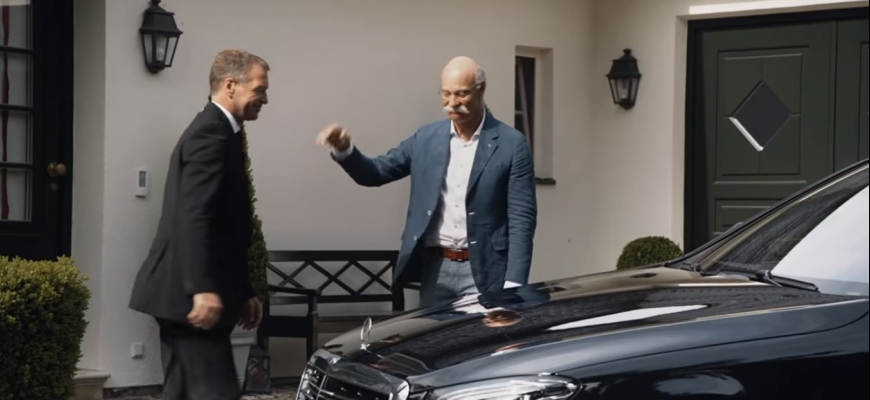 CEO Mercedes dostal od BMW na dôchodok darček (v reklame)