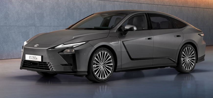 Nový Lexus ES a technické detaily. Na východe a západe Európy dostaneme inak naladené motory