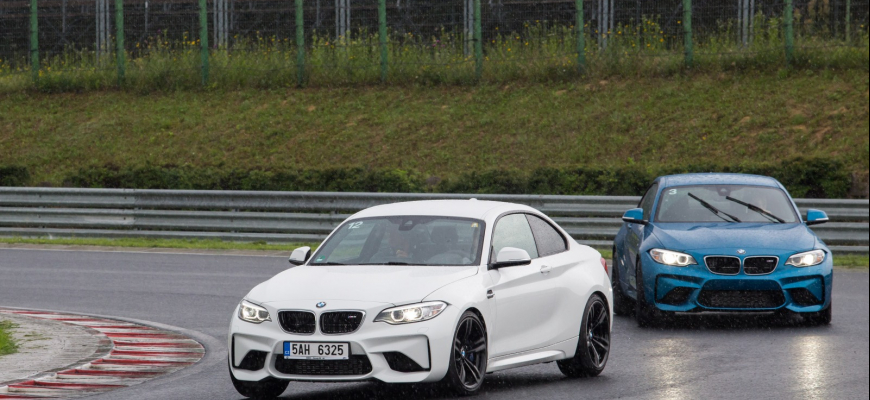 BMW M2, M3 a M4 budú mat manuály, kým to bude brať aspoň 1/3 klientov