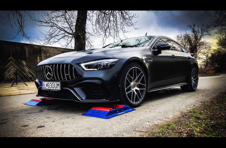 MERCEDES AMG GT63S 4DOOR 4X4 TEST