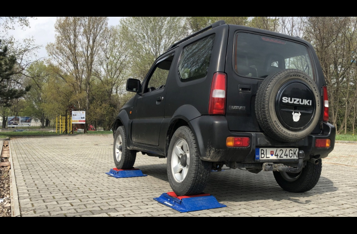 SUZUKI JIMNY 4X4 TEST