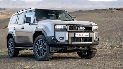 NOVÁ TOYOTA LAND CRUISER HYBRID 48V: PRVÝKRÁT S ELEKTRIFIKOVANÝM NAFTOVÝM MOTOROM