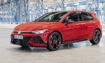 Nový Volkswagen Golf GTI Edition 50 oficiálne. Najrýchlejšie sériové VW na Ringu dostalo 325 koní