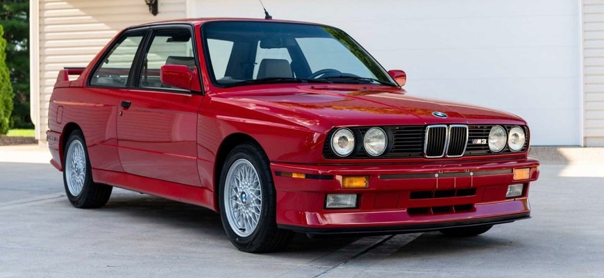 Na aukcii predali BMW M3 E30 z roku 1988 za cenu troch nových M4 Coupe