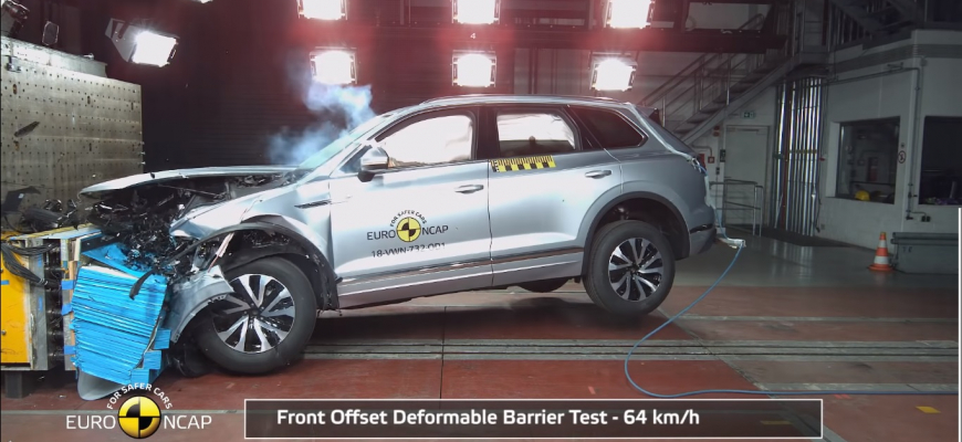 EuroNCAP crashtest VW Touareg zvládol na 5 hviezdičiek