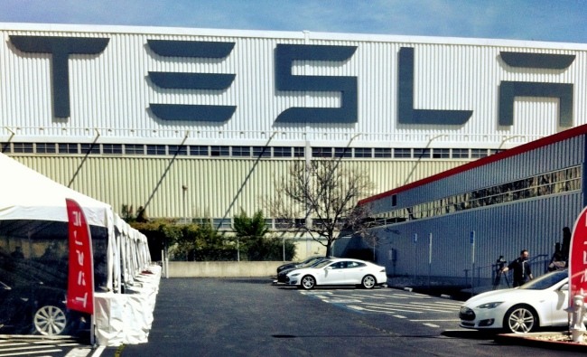 Postaví Tesla továreň na Slovensku? Jedného dňa možno áno