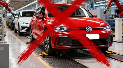 VOLKSWAGEN POZASTAVUJE VÝROBU GOLFU A TIGUANU!