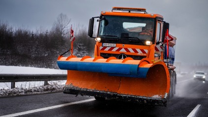 ZAČÍNA ZIMA, SÚ DIAĽNIČIARI A TECHNIKA PRIPRAVENÍ NA ZIMNÚ ÚDRŽBU?