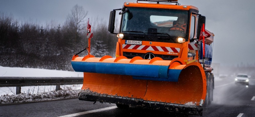 Začína zima, sú diaľničiari a technika pripravení na zimnú údržbu?