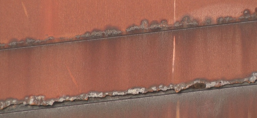 Protihlukové steny na D4 a R7 mali vydržať storočie. Po 5 rokoch sú na šrot