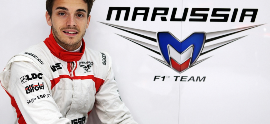 Jules Bianchi nie je v umelom spánku, previezli ho do Francúzska