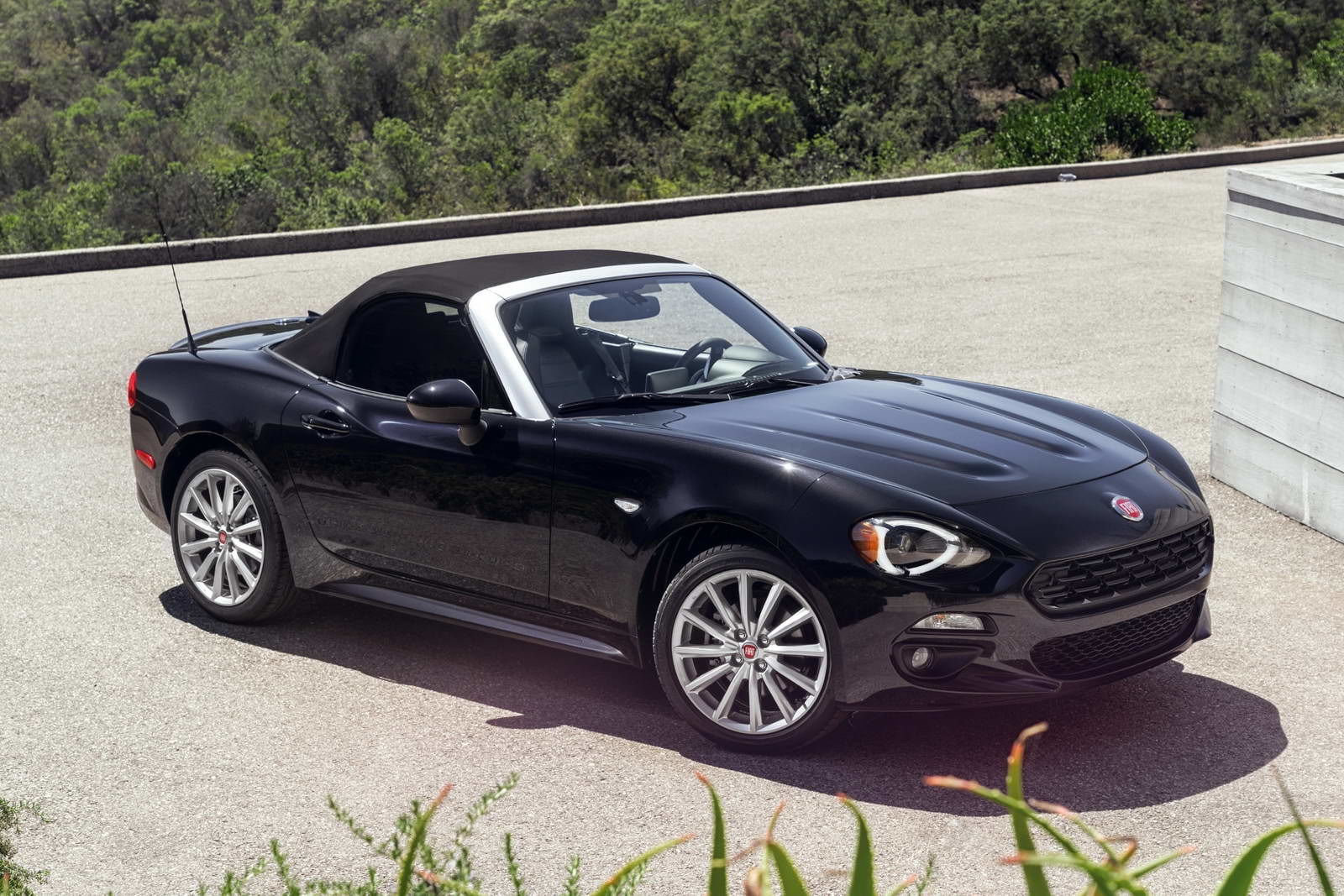 Fiat 124 Spider vs. Mazda MX-5 ND