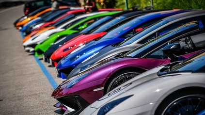 Ktorá farba auta bola najpopulárnejšia v roku 2020?