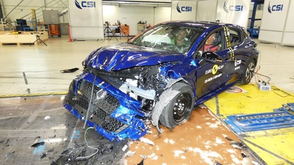 NOVÝ RENAULT CLIO V EURO NCAP NEDOSIAHOL NA PLNÝ POČET HVIEZD. ZAVÁHAL V DÔLEŽITEJ VECI