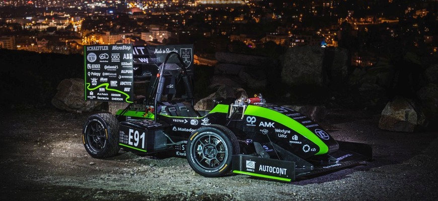 Študenti zo STUBA Green Team sa dostali na 2. najlepšiu súťaž Formula Student