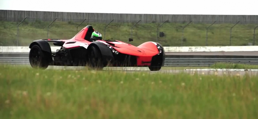 Chris Harris on cars: BAC Mono na okruhu