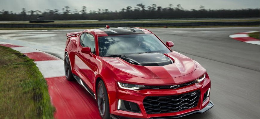 Chevrolet Camaro ZL1 má menej kg, 648 koní a 10st. prevodovku