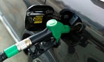 Zakročí štát voči vysokým cenám palív? Nepoteší vás, ako sa zachovali ministerstvá